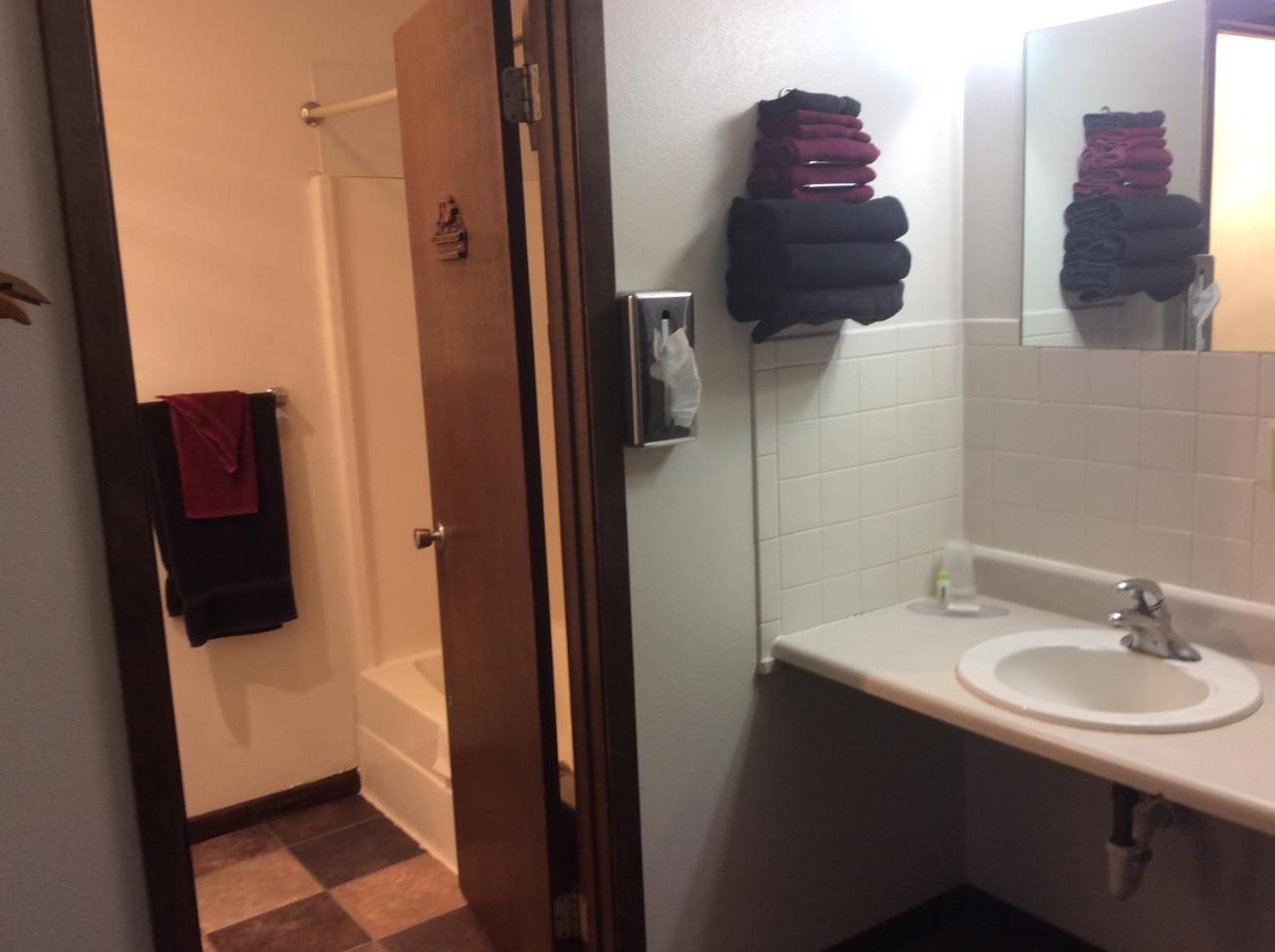 Sports Club Motel Wayne エクステリア 写真